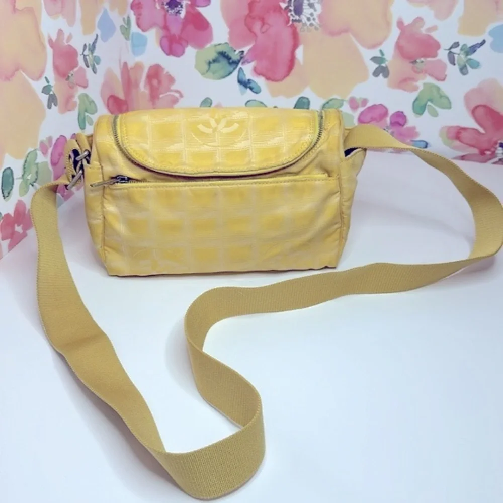 💯Authentic Chanel Travel Line Zip Shoulder Bag Nylon Small🍀